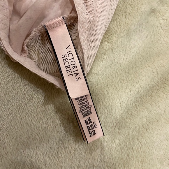 Victoria Secret Bralette light pink - Picture 3 of 3